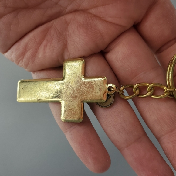 St. Anthony Goldtone Blue Keychain - Picture 4 of 6